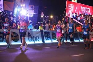 BIB: 244, 9001, 071, 1514
                            <button type="button" onclick="openModal(20726744)" class="btn btn-primary btn-sm float-right btn-popup" data-toggle="modal" data-target=".modal-high-quality">
                        <i class="fas fa-shopping-cart"></i> Add to Cart
                    </button>
                                            <button type="button" onclick="isThisMe(20726744, true)" class="btn btn-success btn-sm float-right btn-popup btn-isme hidden" data-toggle="tooltip" data-placement="bottom" title="นี่คือรูปของคุณใช่ไหม คลิกที่นี่เพื่อเอาเข้าอัลบั้ม">
                        <i class="fas fa-plus"></i> Add to album
                    </button>
                    <button type="button" onclick="isThisMe(20726744, false)" class="btn btn-warning btn-sm float-right btn-popup btn-isnotme hidden">
                        <i class="fas fa-ban"></i> Remove from album
                    </button>
